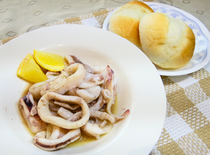 豚肉の白黒ごま焼き