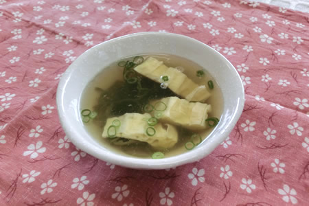 めかぶと生湯葉のスープ