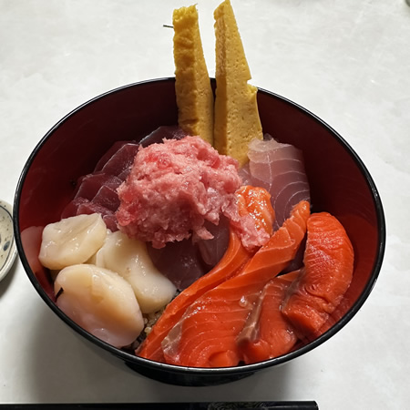 海鮮丼